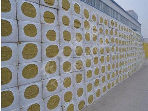 為了防止巖棉板掉落，應注意以下幾點