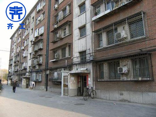 現(xiàn)在的巖棉復(fù)合板被運用到更多的領(lǐng)域中