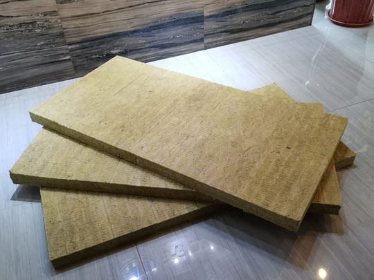 巖棉板現貨供應